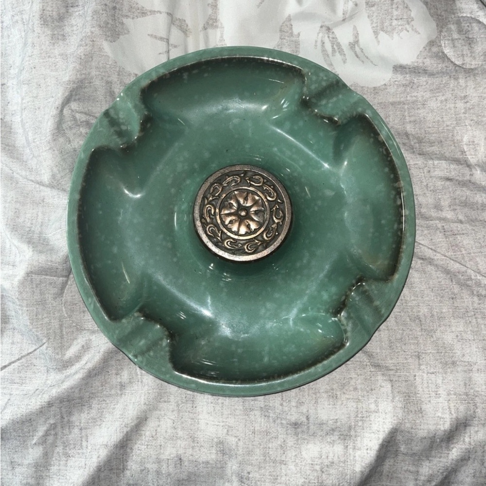 Vintage Interstate Industrial Protection Co Roseville Pottery No 1900 Ashtray